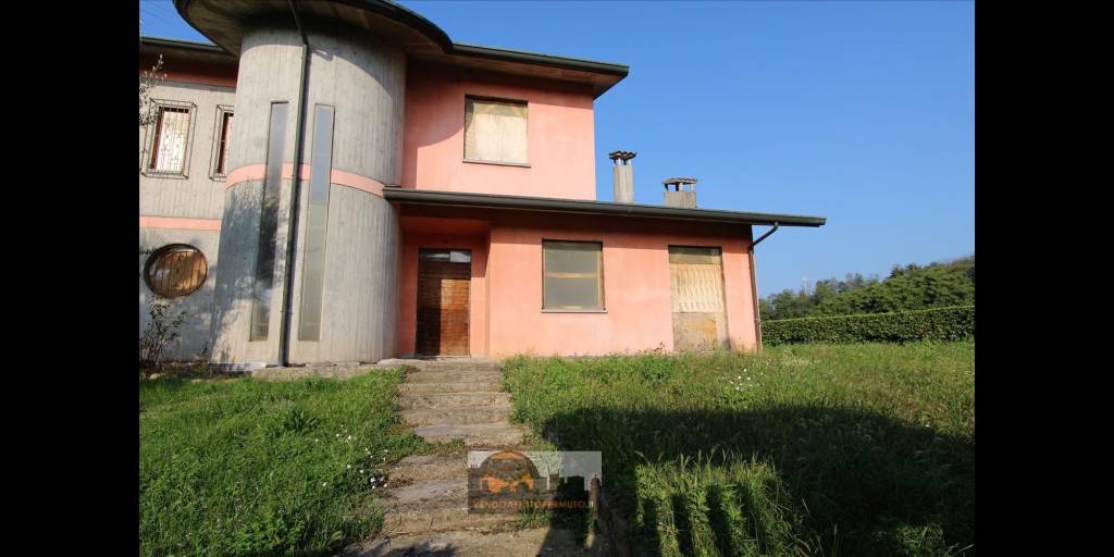 Villa Bifamiliare in vendita a Mornico al Serio via Bergamo