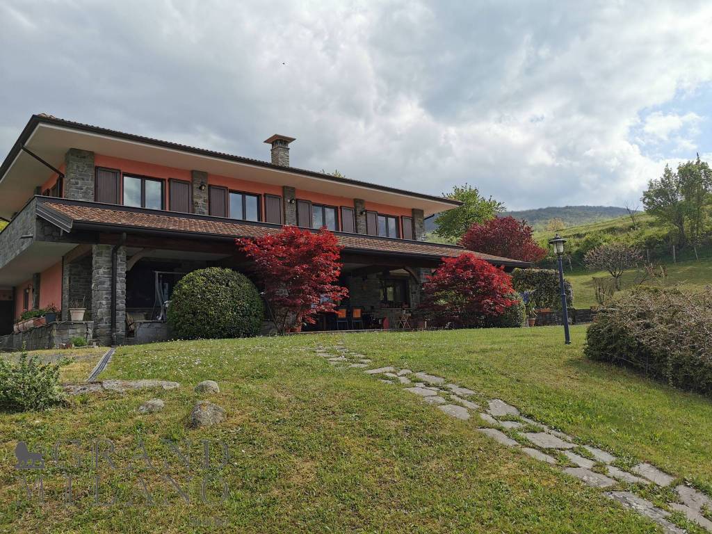 Villa in vendita a Borgo Val di Taro località Poggiolo Fraz. Pontolo