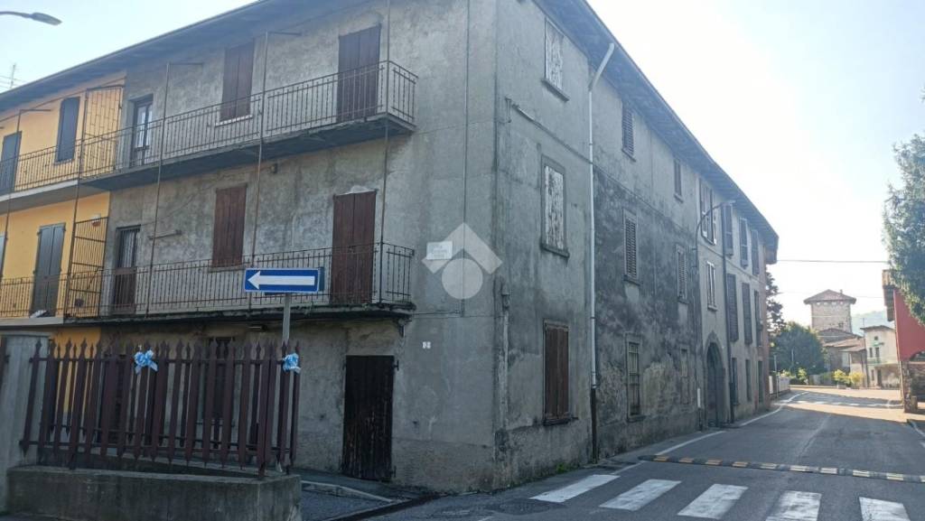 Casa Indipendente in vendita a Mapello via Giuseppe Verdi, 2