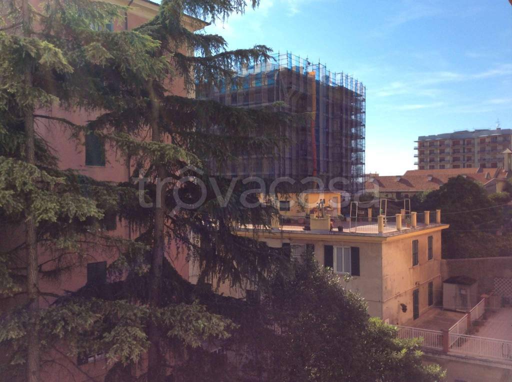 Appartamento in vendita a Genova via Chiaravagna 10A