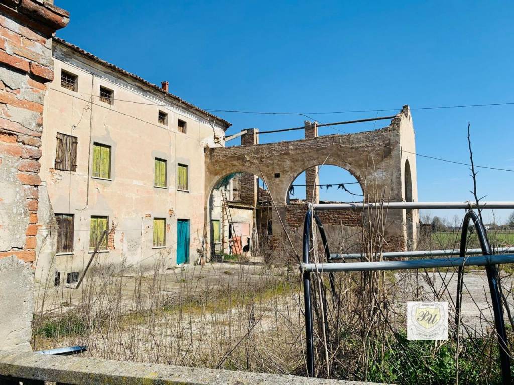 Villa in vendita a Villa Estense via Roma