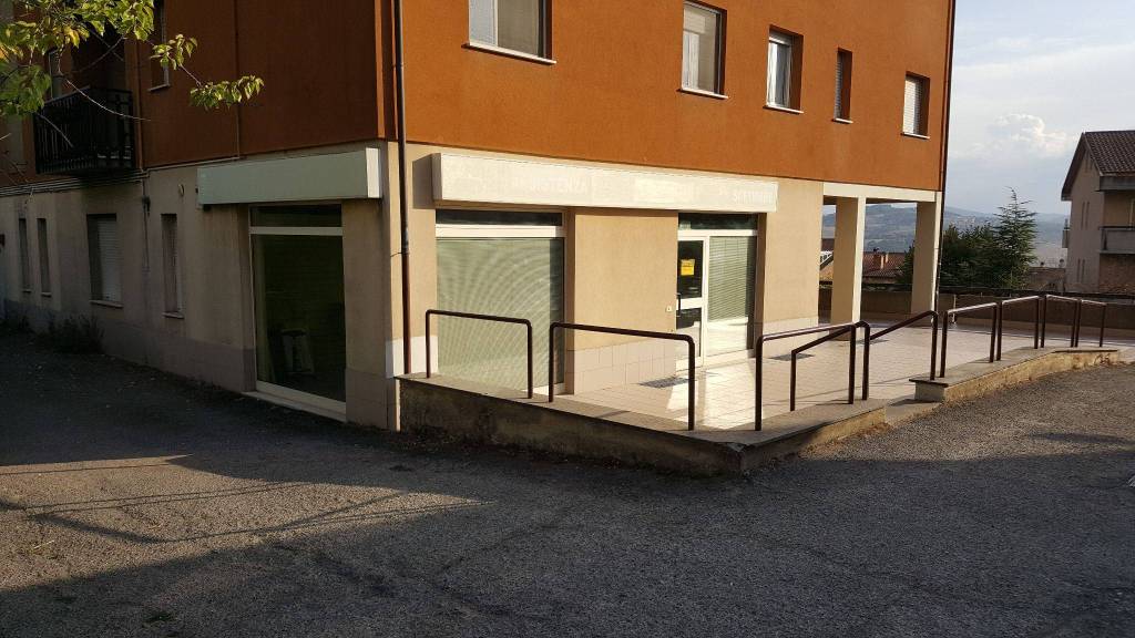 Ufficio in in affitto da privato a Todi viale Tiberina, 66