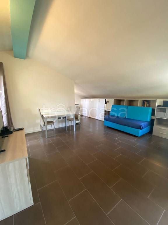 Appartamento in vendita ad Aprilia via Caltanissetta, 63A