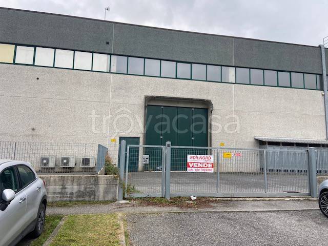 Capannone Industriale in vendita a Mairano via 1 Maggio