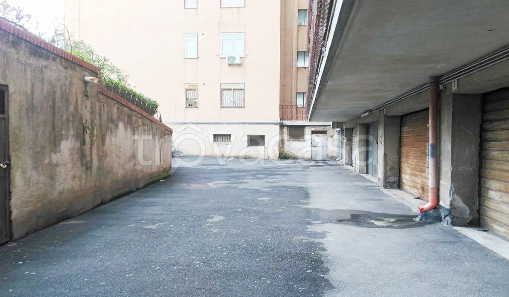 Garage in vendita a Gravina di Catania via Luigi Sturzo