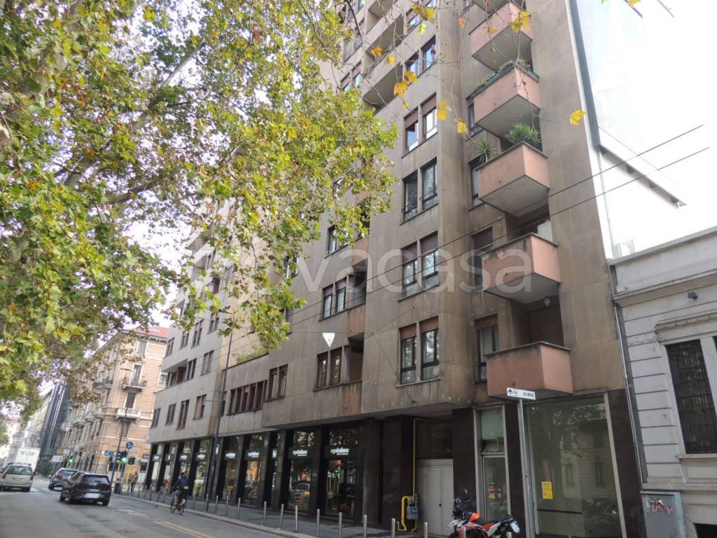 Appartamento in vendita a Milano viale Umbria, 44