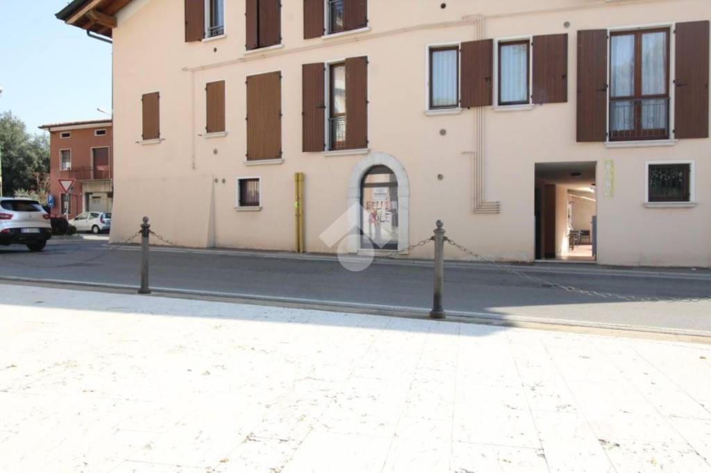 Negozio in vendita a Mazzano via Giacomo Matteotti, 33
