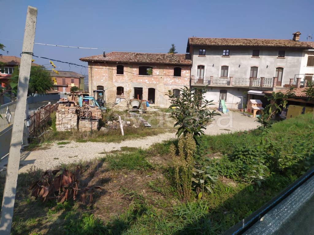 Cascina in in vendita da privato a Calosso via Sant'Anna, 3