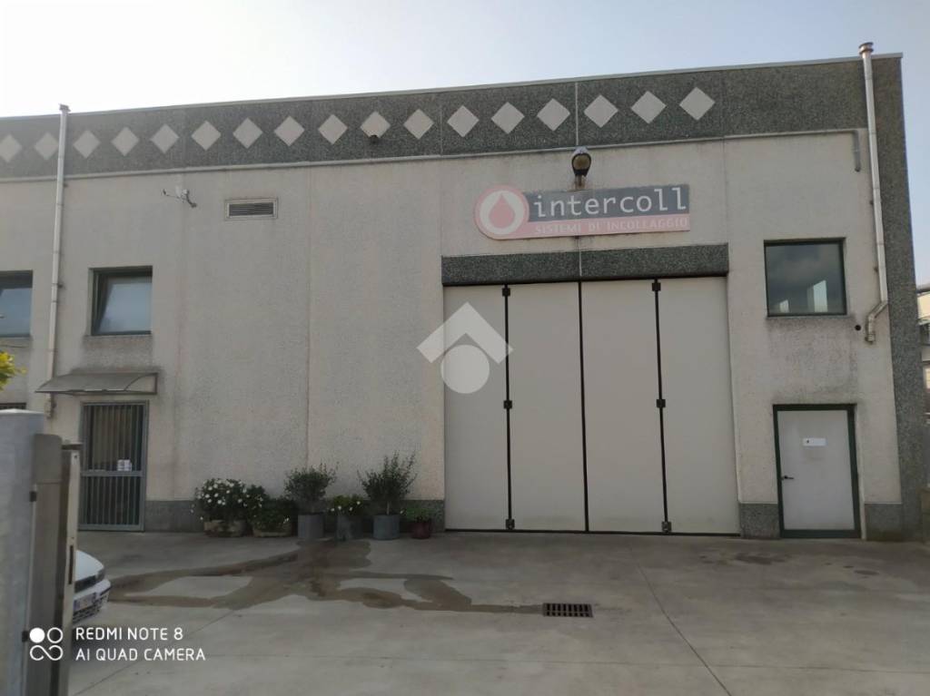 Capannone Industriale in vendita a Trescore Balneario via Giacinto Gambirasio
