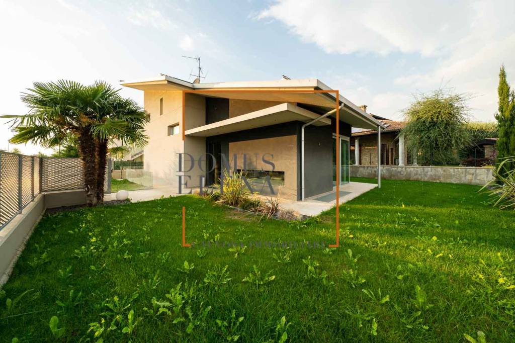 Villa in vendita a Mornico al Serio via Giacomo Puccini
