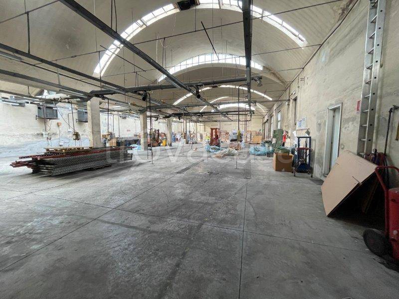 Capannone Industriale in vendita a San Vittore Olona via Sempione