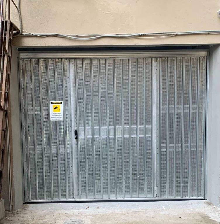 Garage in affitto a Firenze via Giuseppe Grandi, 12
