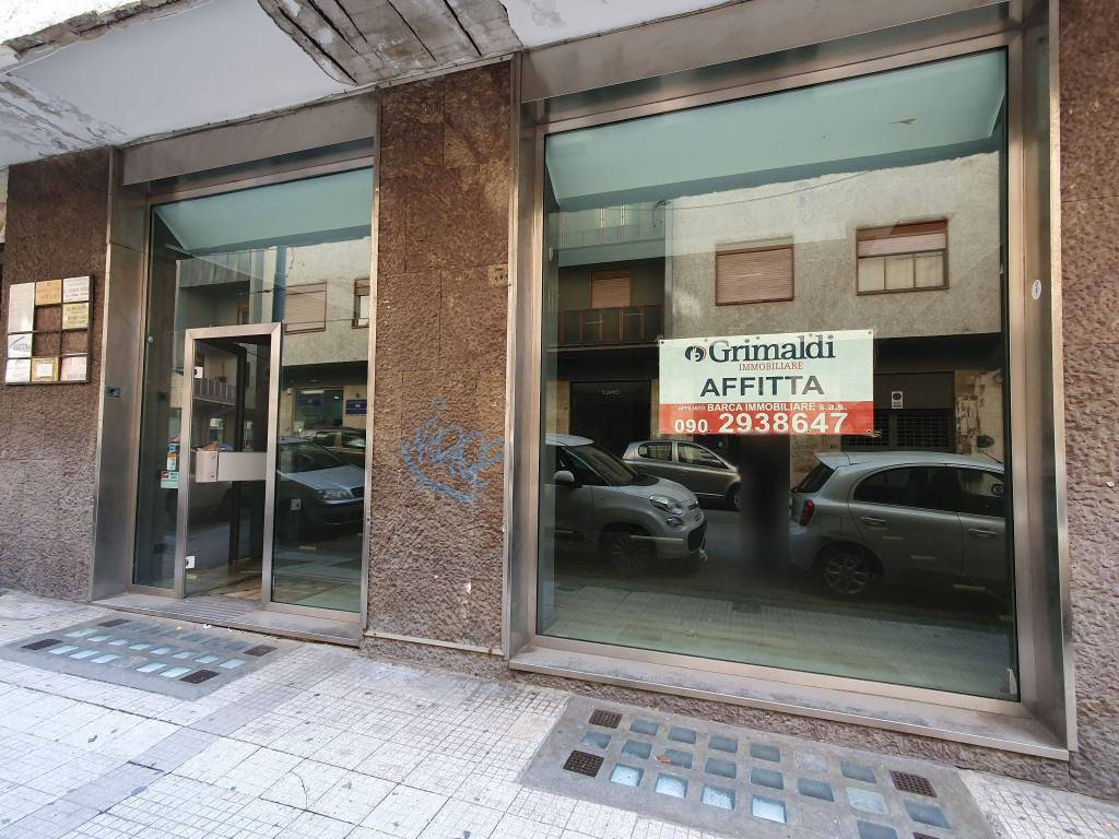 Negozio in affitto a Messina via Maddalena, 34/a