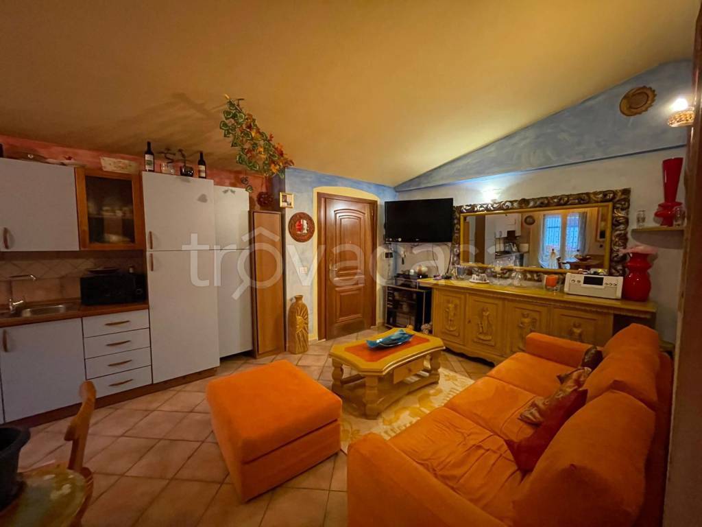 Appartamento in vendita a Orosei via Pietro Nenni, 60