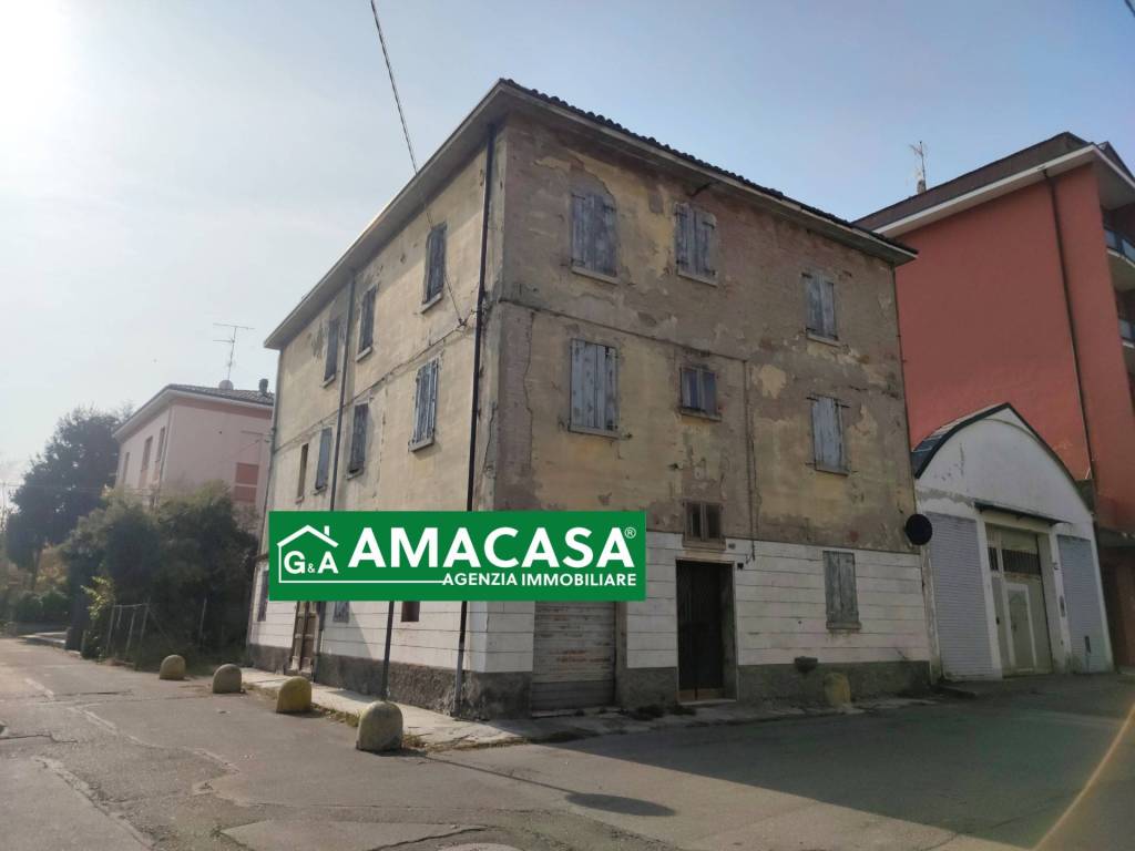 Casa Indipendente in vendita a Formigine via Vittorio Veneto, 35