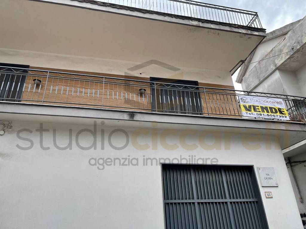 Casa Indipendente in vendita a Giugliano in Campania via Licoda