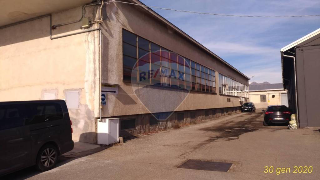 Capannone Industriale in vendita a Cossato via Garibaldi, 57