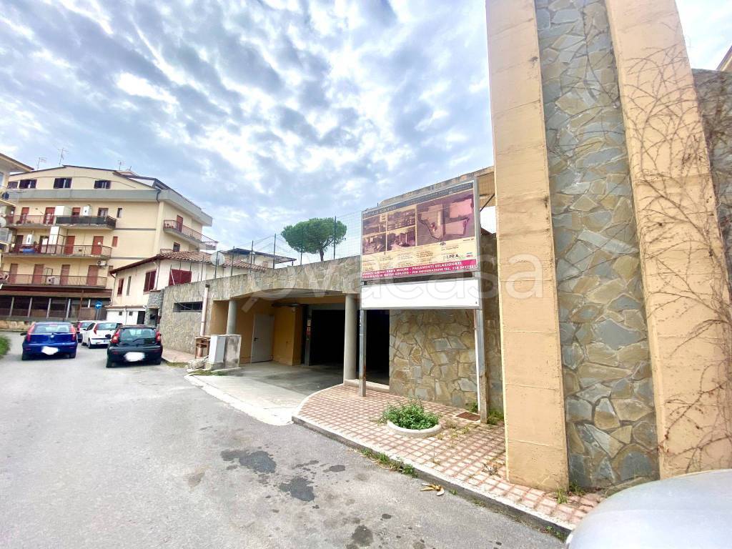 Garage in vendita ad Agropoli via Pietro Mascagni, 11