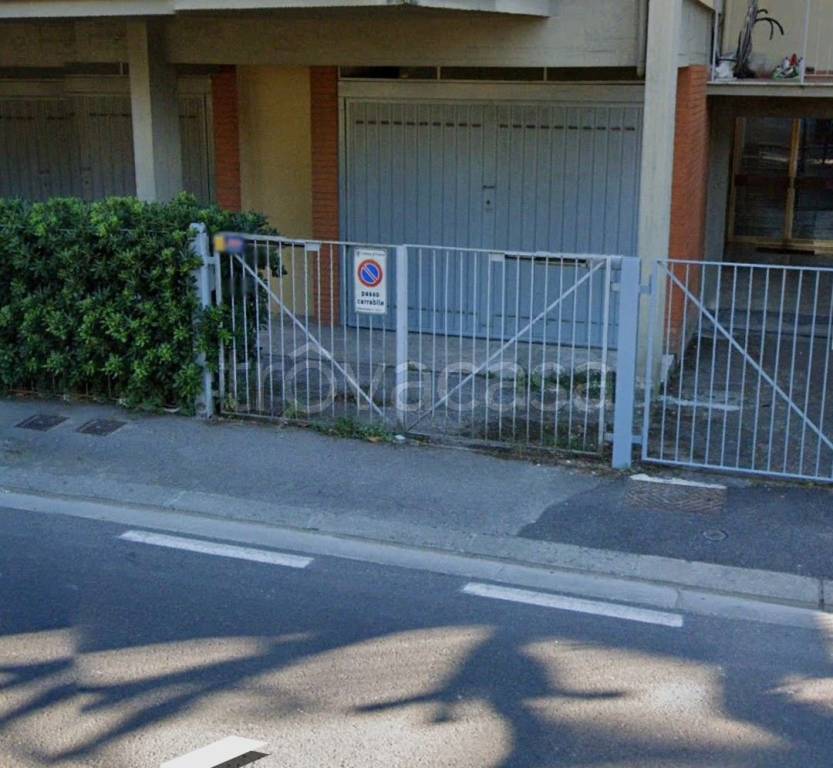Garage in vendita a Firenze lungarno dei Pioppi