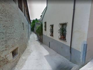 Garage in affitto a fabriano via madonna delle grazie, 15