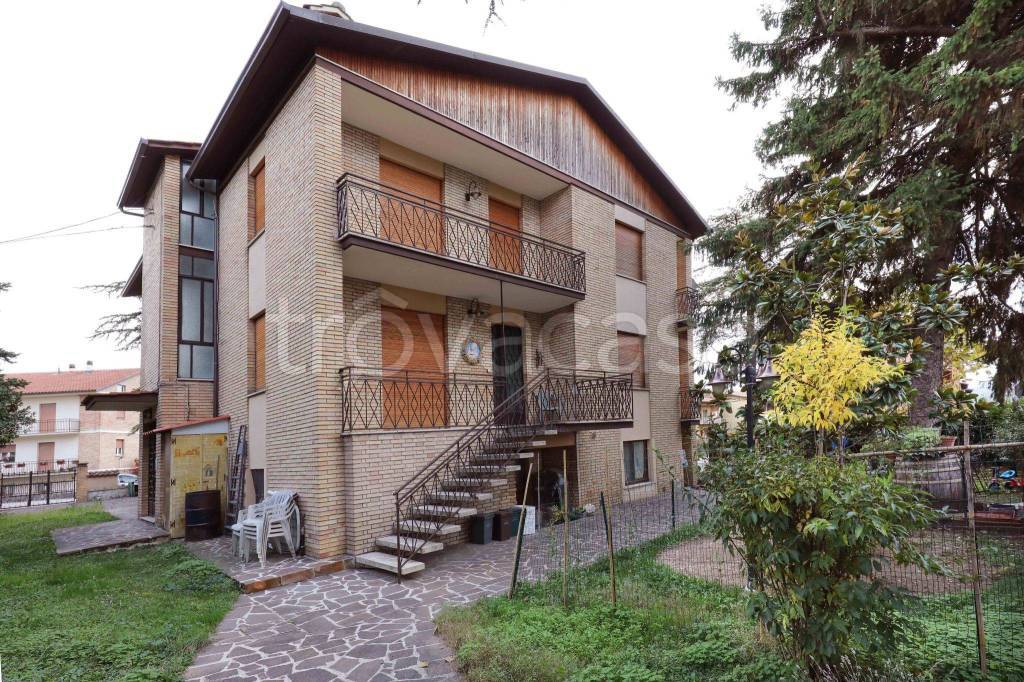 Casa Indipendente in in vendita da privato a Gubbio via Perugina, 179