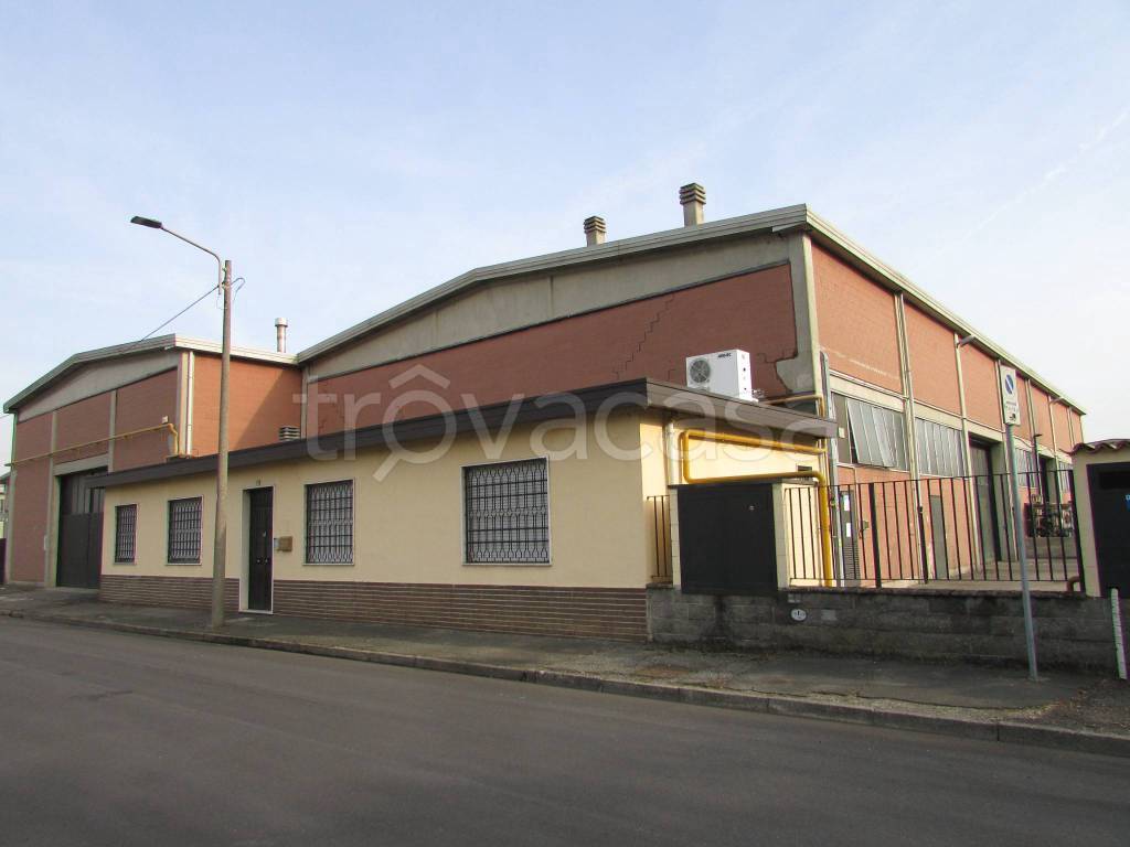 Capannone Industriale in affitto a San Giuliano Milanese via Bolsena, 17