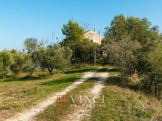 Cascina in vendita a sant'elpidio a mare via celeste, 53