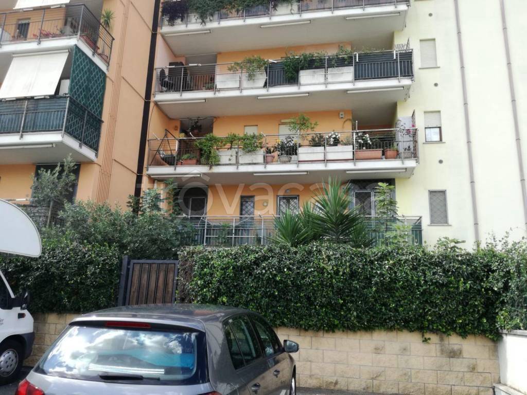 Appartamento in vendita a Pomezia viale delle Arti, Pomezia, rm, 13