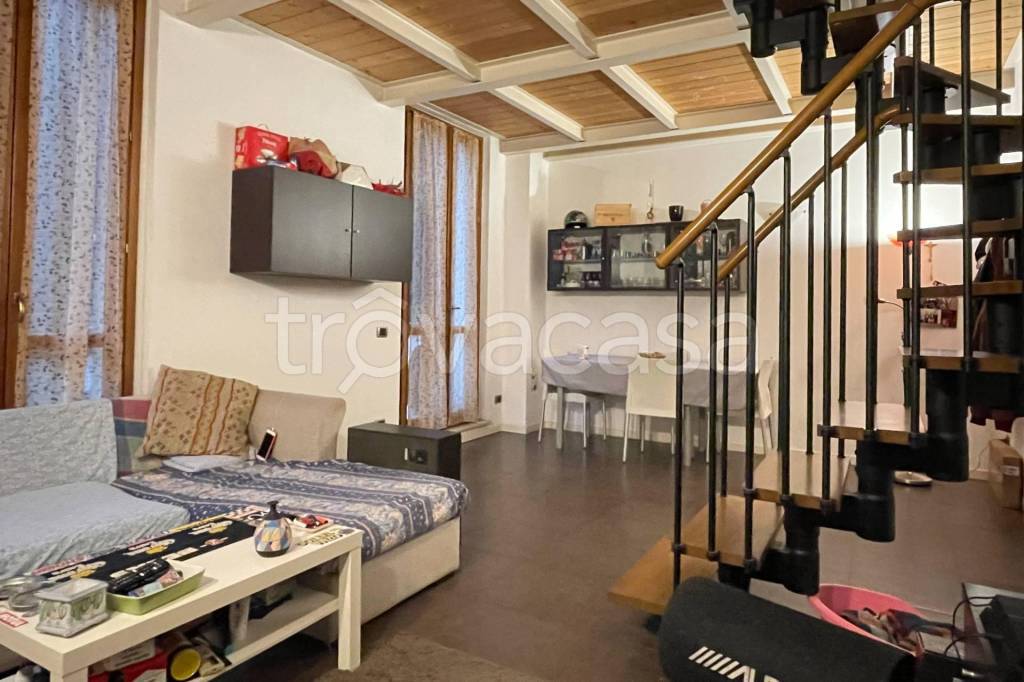 Appartamento in vendita a Pesaro viale Della Vittoria, 104
