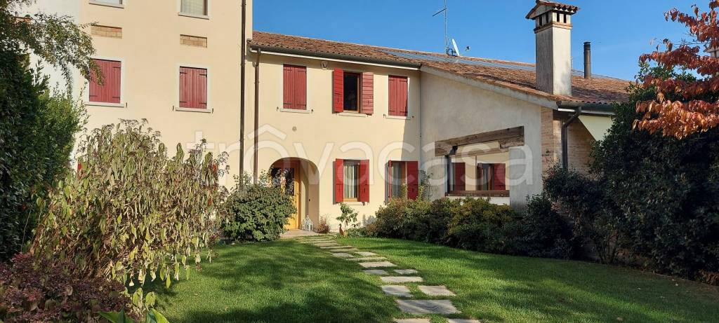 Villa Bifamiliare in in vendita da privato a Spresiano via Spinelli, 10