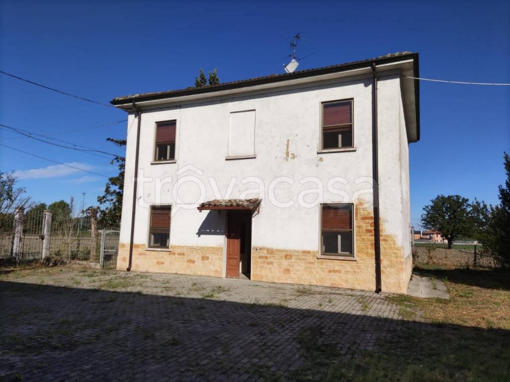Villa in vendita a Casteggio via roma