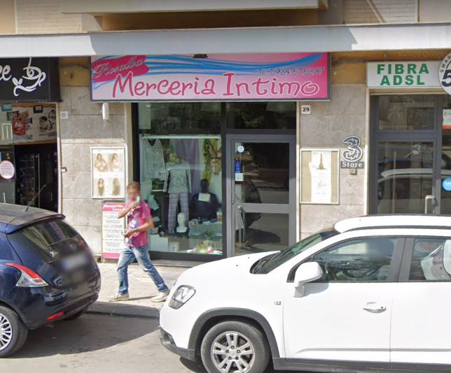 Negozio in in affitto da privato a Caltanissetta via Filippo Turati, 25