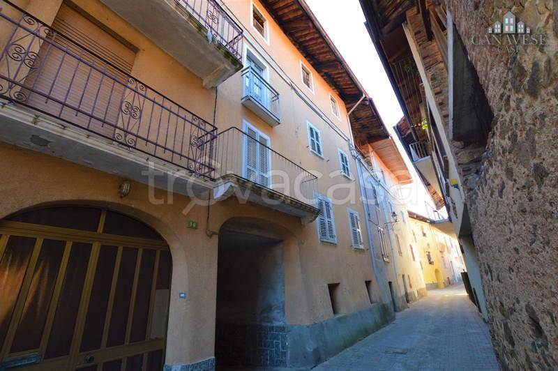 Casa Indipendente in vendita a Castellamonte via rua, 28