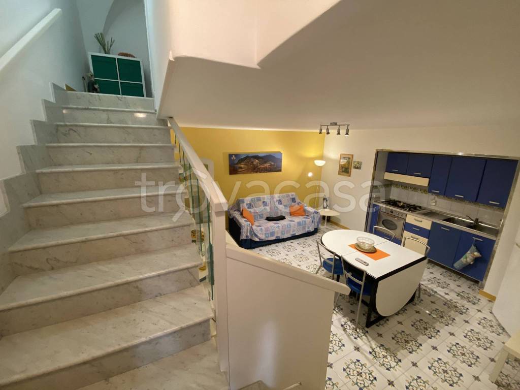 Appartamento in vendita ad Amalfi via Lorenzo d'Amalfi