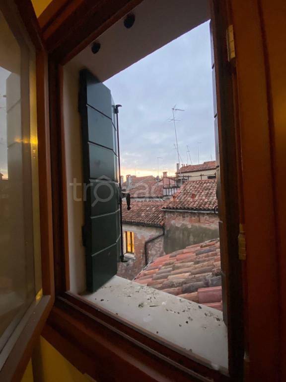 Mansarda in vendita a Venezia rio Tera' Lista De Spagna