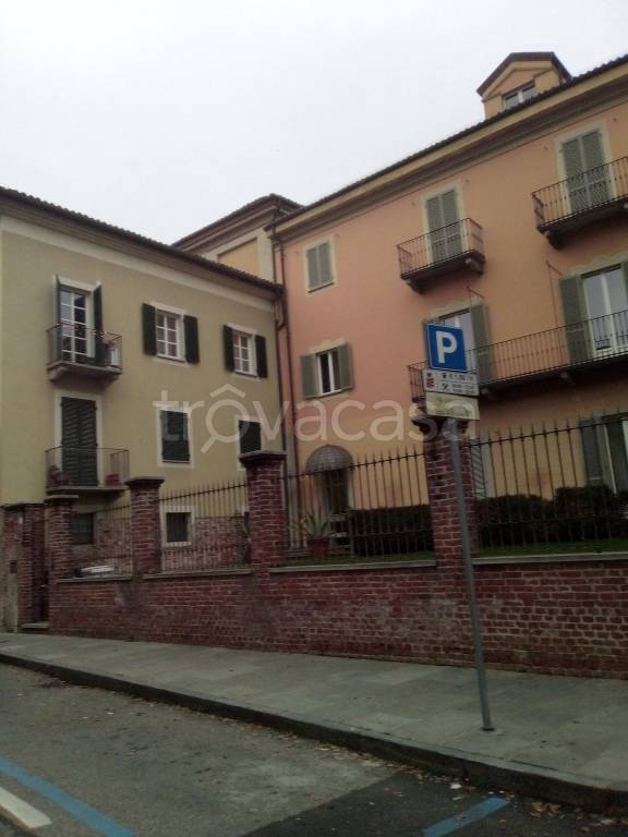 Appartamento in in affitto da privato a Chieri piazza Silvio Pellico, 9