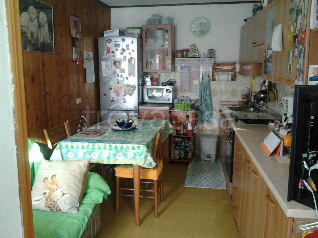 Casa Indipendente in in vendita da privato a Serravalle Sesia via al Castello, 6
