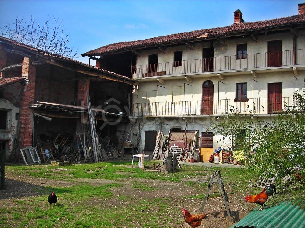 Casale in vendita a Borgo Ticino via Valle