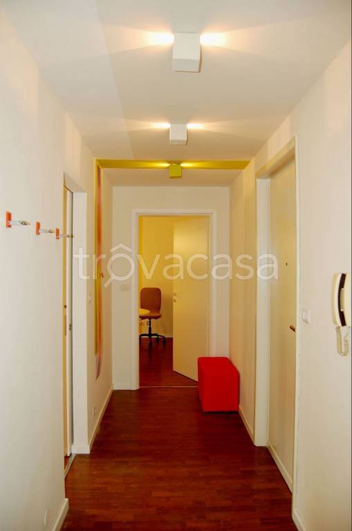 Ufficio in in affitto da privato a Milano via Mosè Bianchi, 24