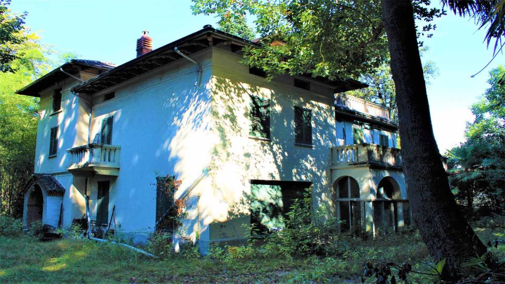Villa in vendita a Stresa via Monte Grappa