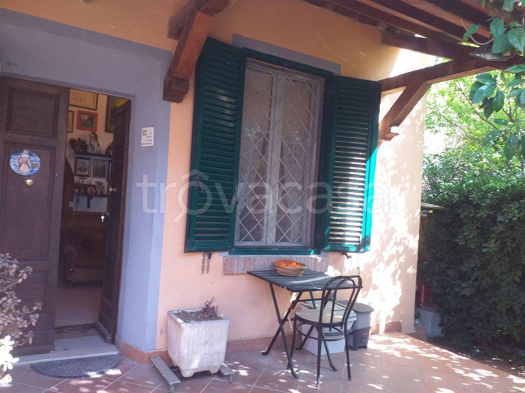 Villa in in vendita da privato a Grosseto via Vincenzo Monti, 11
