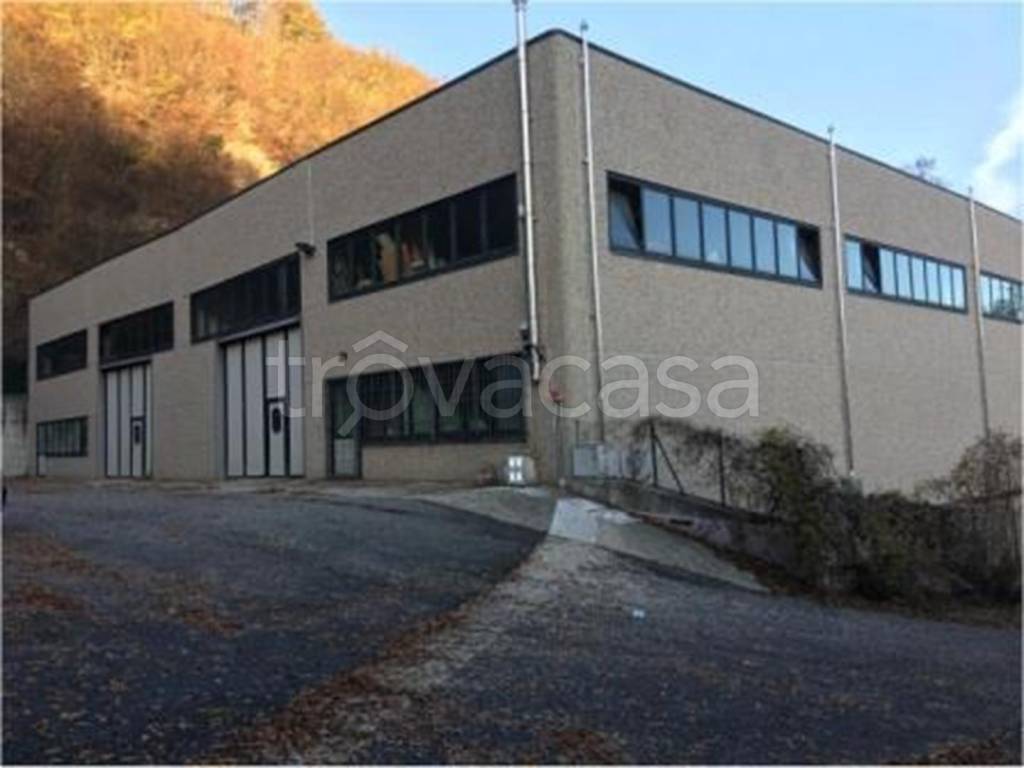 Capannone Industriale in vendita a Gaggio Montano via Porrettana,116