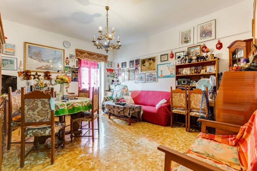 Appartamento in vendita a Roma via Gabrio Casati
