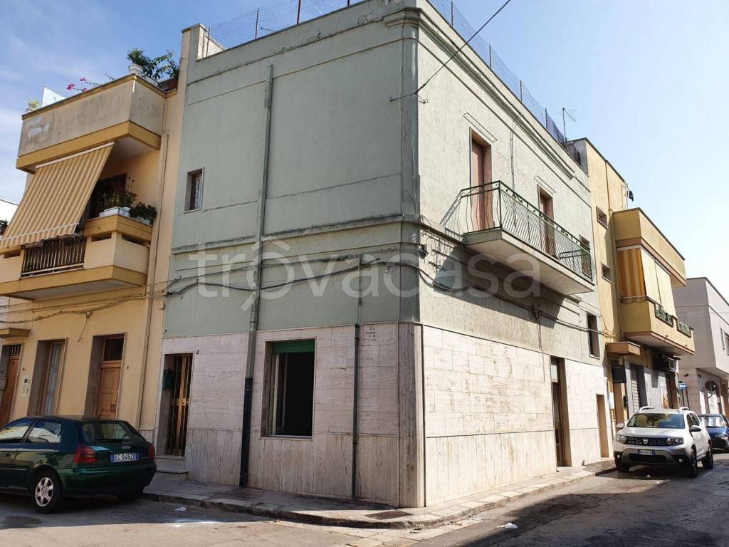 Appartamento in vendita a Francavilla Fontana via Perosi