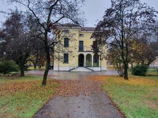 Villa in affitto a parma via emilio lepido