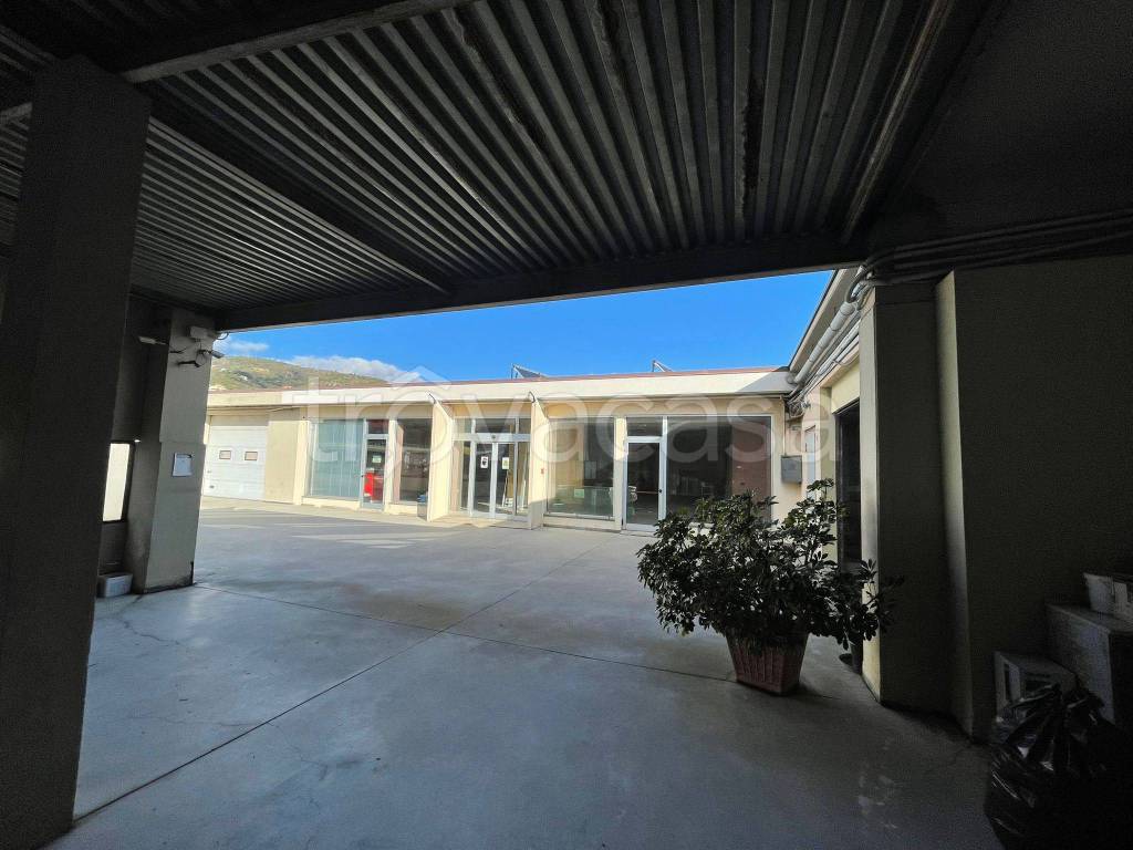 Ufficio in vendita a Savona via Molinero