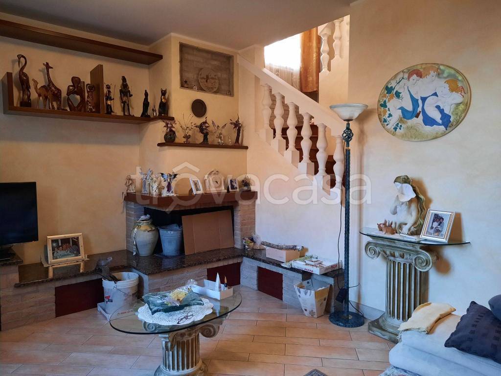 Villa in in vendita da privato a San Giovanni in Marignano via Respicio Olmeda, 26