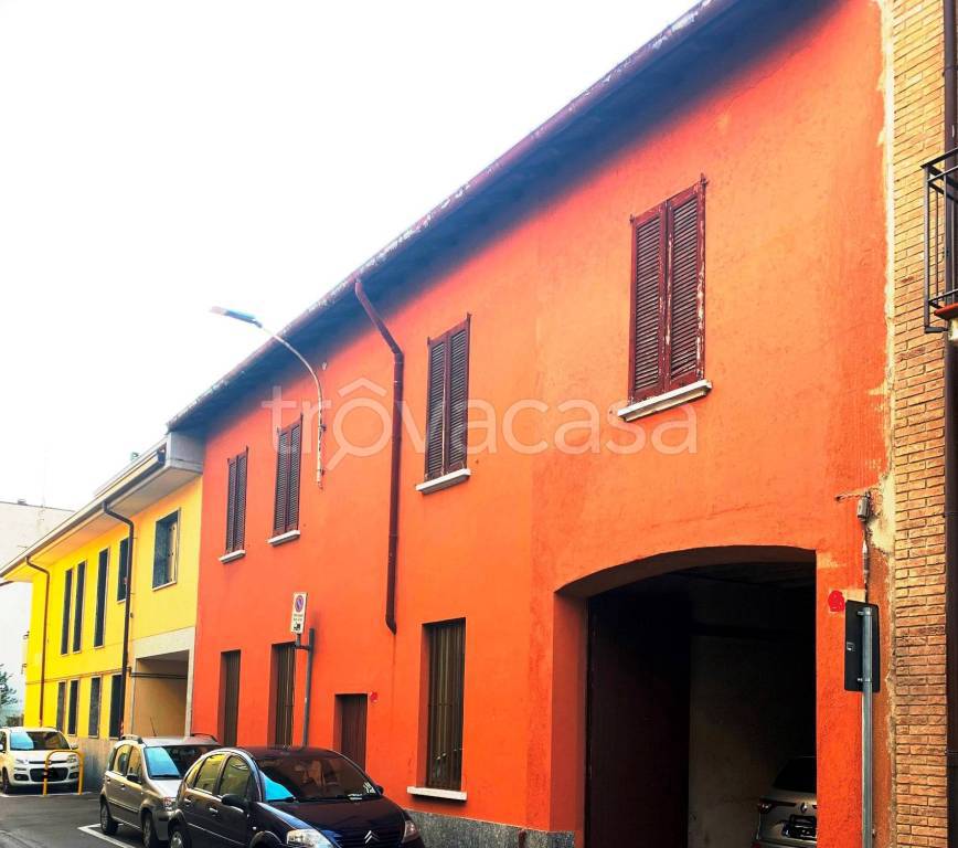 Casa Indipendente in vendita a Seregno via Luigi Settembrini, 20
