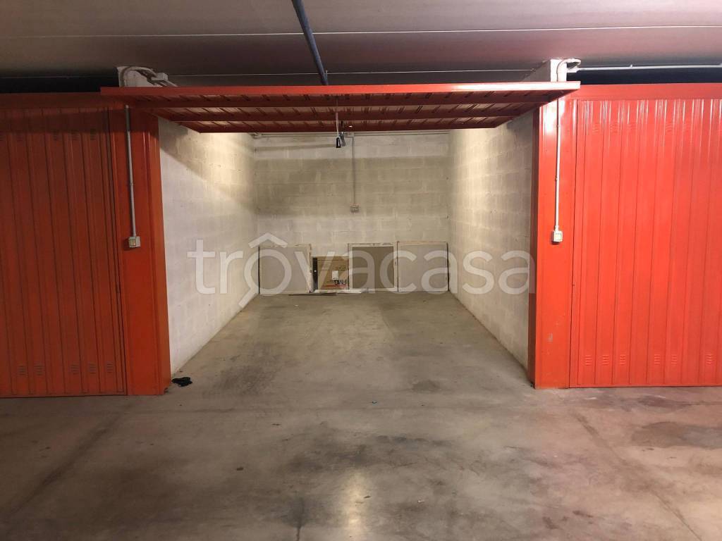 Garage in vendita a Riccione viale Ippolito Nievo