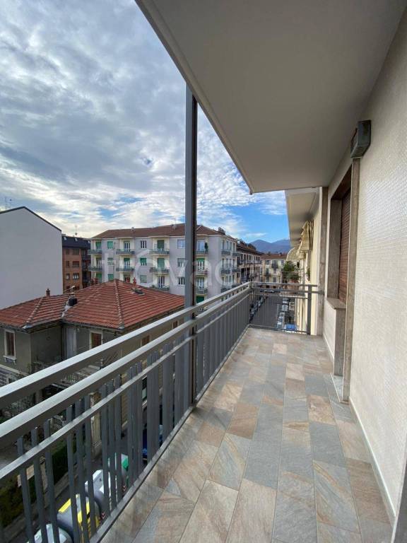 Appartamento in vendita a Pinerolo via Des Geneys, 36